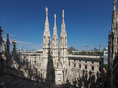 P000042