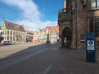 P000082