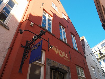 P000095