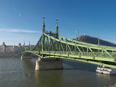 P000155