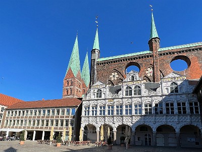 P000218